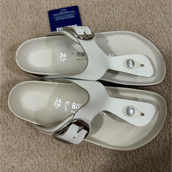 BIRKENSTOCK Gizeh Big Buckle white leather sandal - Picture 1 of 6